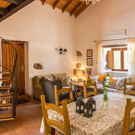 Casa La Huertecilla Летний дом Ла-Сорруэда